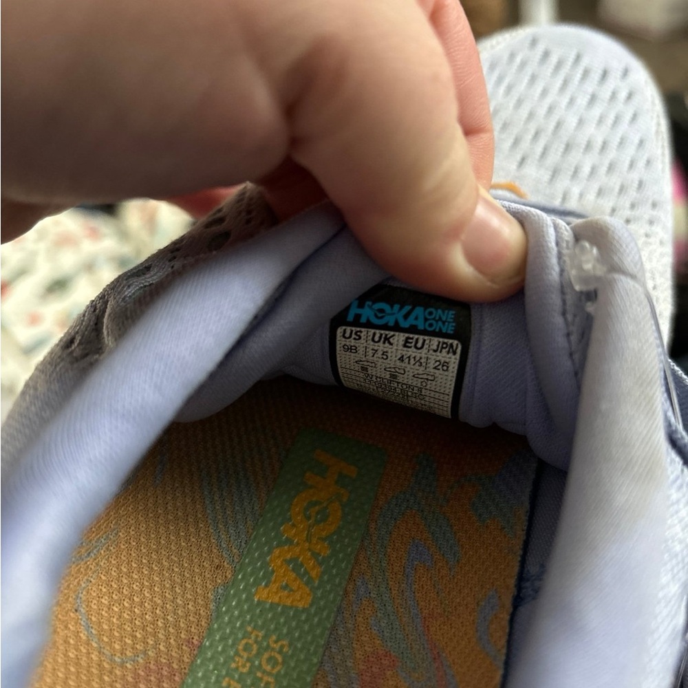 HOKAS - Picture 6 of 6